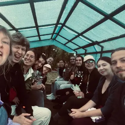 Selfie grupy Le Rêve na winnicy
